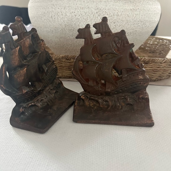 Vintage Ship Bookends - Picture 2 of 4